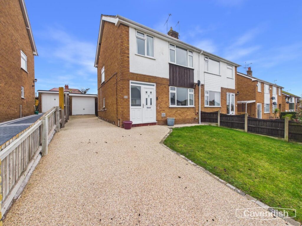 Hafod Park, Mold, Offers Over 230000, House - Semi-Detached 3 Bedrooms, 3 bedrooms, 2 receptions