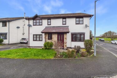 Cae Derwen, Llanferres, Mold