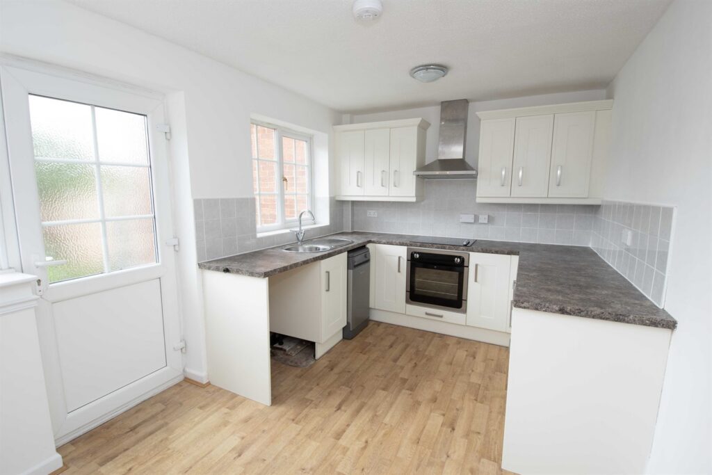 Chester Street, Saltney,  1000,  3 Bedrooms, 3 bedrooms, 2 receptions