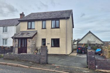 Clawddnewydd, Ruthin