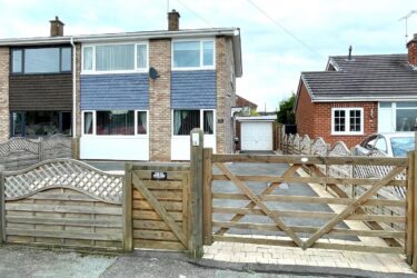 Kennedy Close, Newton