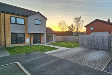 Lon Yr Eglwys, Rhewl, Ruthin