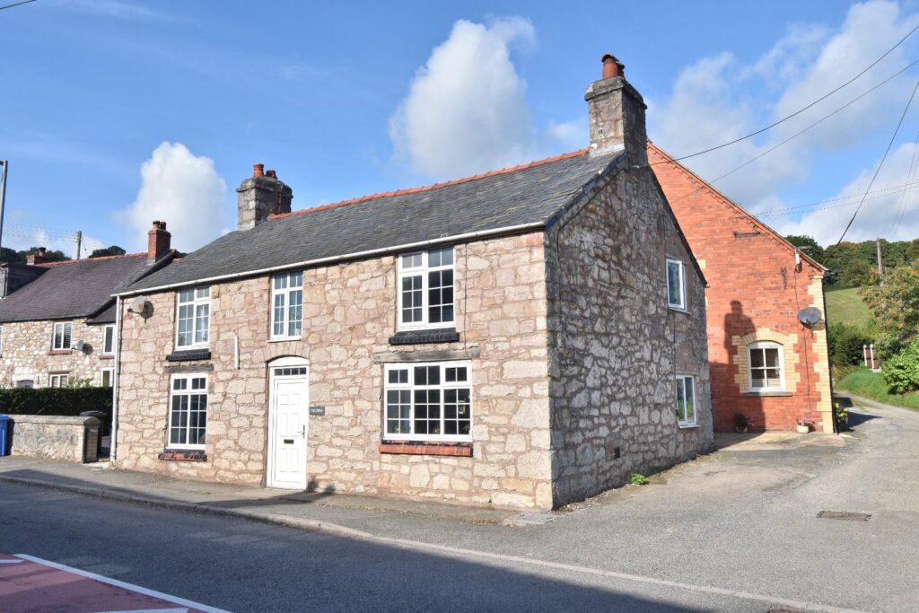 Pwllglas, Ruthin, Offers Over 220000, House - Detached 3 Bedrooms, 3 bedrooms, 2 receptions