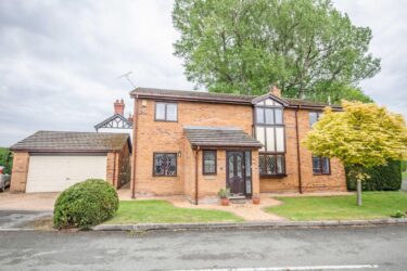 Hightrees, 1 Springfield Court, Gresford