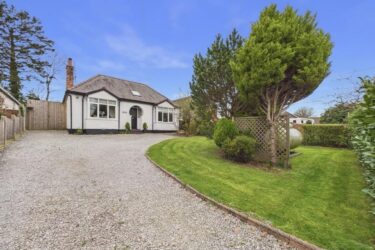 Cilcain Road, Gwernaffield, Mold