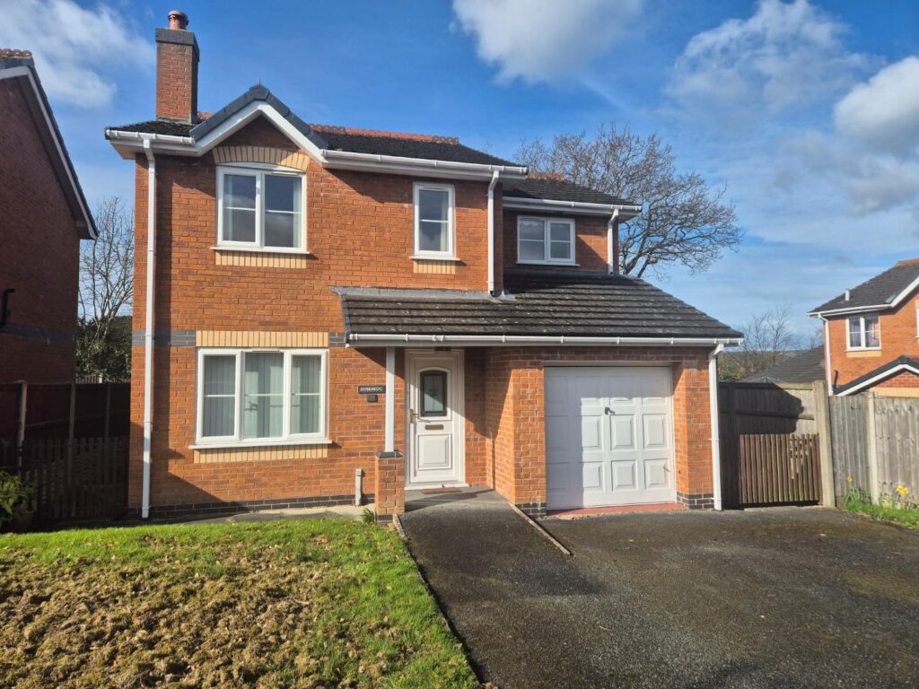 Cae Castan, Ruthin, Price 325000, House - Detached 3 Bedrooms, 3 bedrooms, 2 receptions