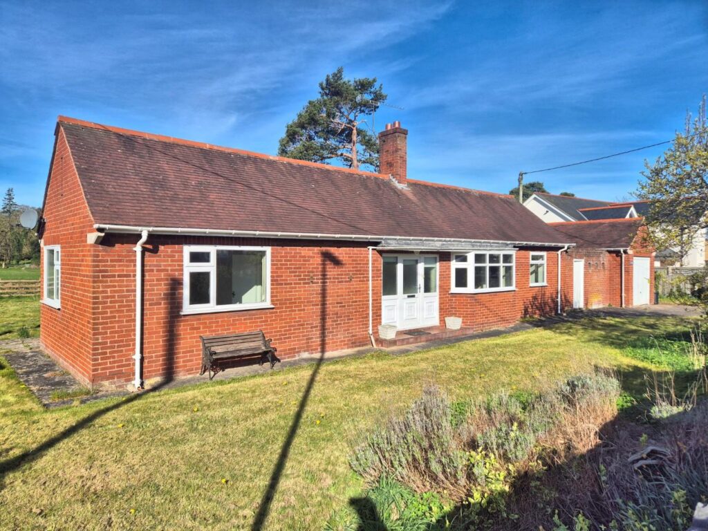 Llanfair Road, Ruthin, Offers Around 375000, Bungalow - Detached 2 Bedrooms, 2 bedrooms, 1 receptions