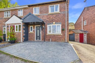 Swan Lane, Gwernymynydd, Mold