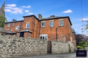 Memorial Building Flats, Ruthin