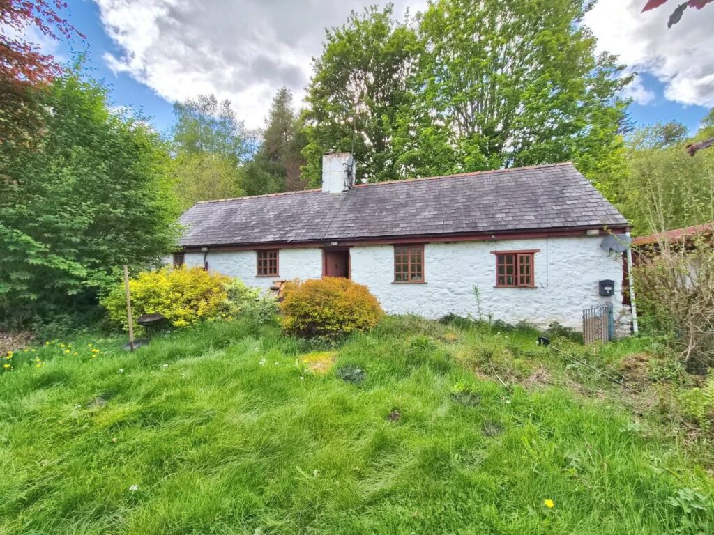 The Nant, Llanferres, Mold, Offers Around 100000, Cottage 2 Bedrooms, 2 bedrooms, 1 receptions