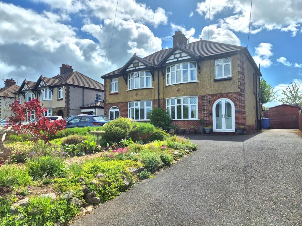 St. Meugans, Ruthin, Price 300000, House - Semi-Detached 3 Bedrooms, 3 bedrooms, 2 receptions