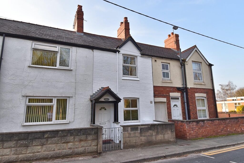 Park Road, Ruthin, Price 160000, House - Mid Terrace 2 Bedrooms, 2 bedrooms, 1 receptions