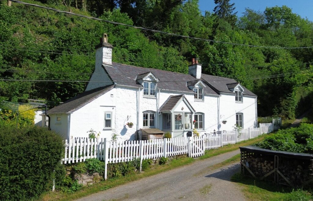 Pwllglas, Ruthin, Offers Around 425000, House - Detached 3 Bedrooms, 3 bedrooms, 2 receptions