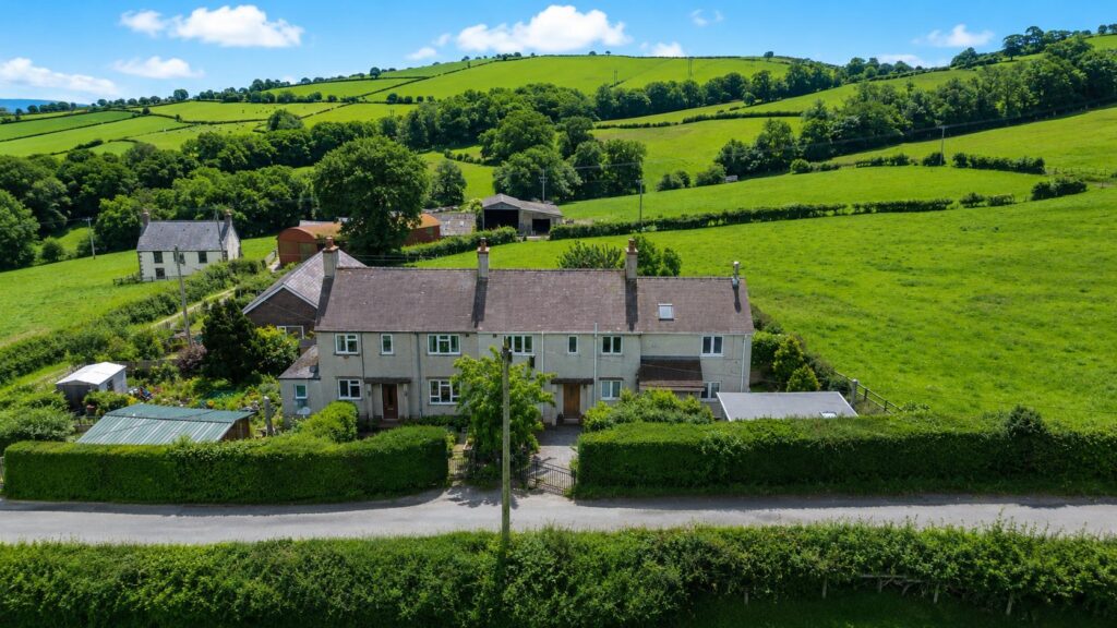 Peniel, Denbigh, NEW 325000, House - Semi-Detached 3 Bedrooms, 3 bedrooms, 3 receptions