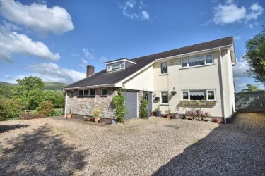 Llanfair Dyffryn Clwyd, Ruthin