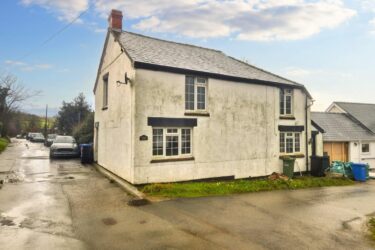 Bryneglwys, Corwen