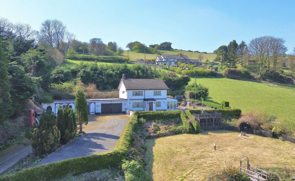 Ffordd Las, Gwernymynydd, Mold, Price 575000, House 4 Bedrooms, 4 bedrooms, 2 receptions