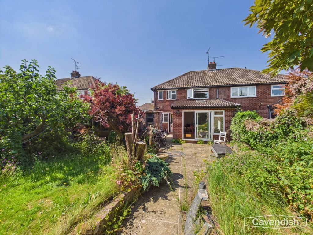 Hillside Crescent, Mold, NEW 260000, House - Semi-Detached 3 Bedrooms, 3 bedrooms, 2 receptions