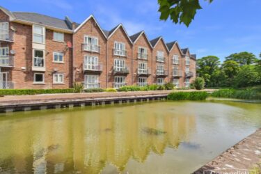 Waters Edge, Chester