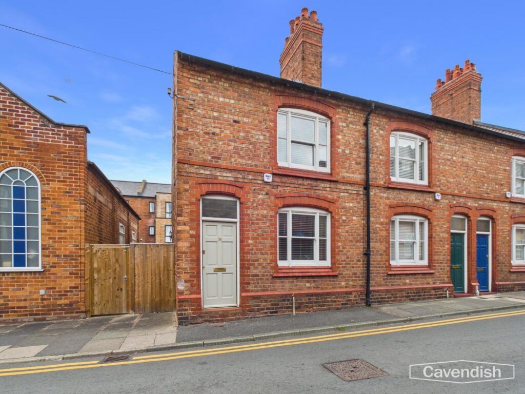 Commonhall Street, Chester, Price 375000, House - End Terrace 2 Bedrooms, 2 bedrooms, 2 receptions