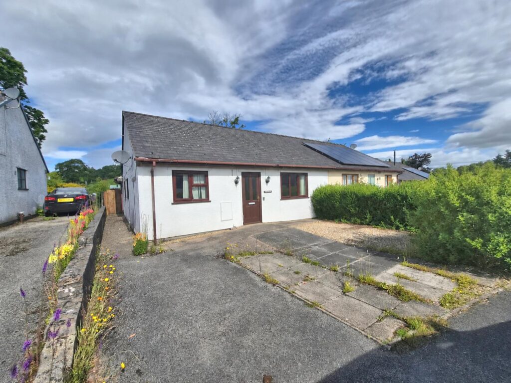 Garreg Lwyd, Gwyddelwern, Corwen, Offers Around 150000, Bungalow - Semi Detached 3 Bedrooms, 3 bedrooms, 1 receptions