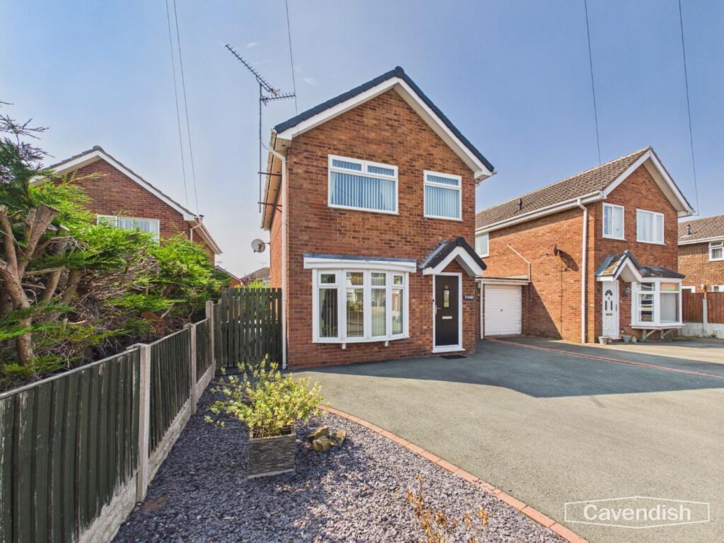 Moelwyn Close, Bryn Y Baal, Offers Over 260000, House - Link Detached 3 Bedrooms, 3 bedrooms, 2 receptions