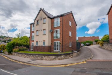 Gwenllys, Holywell