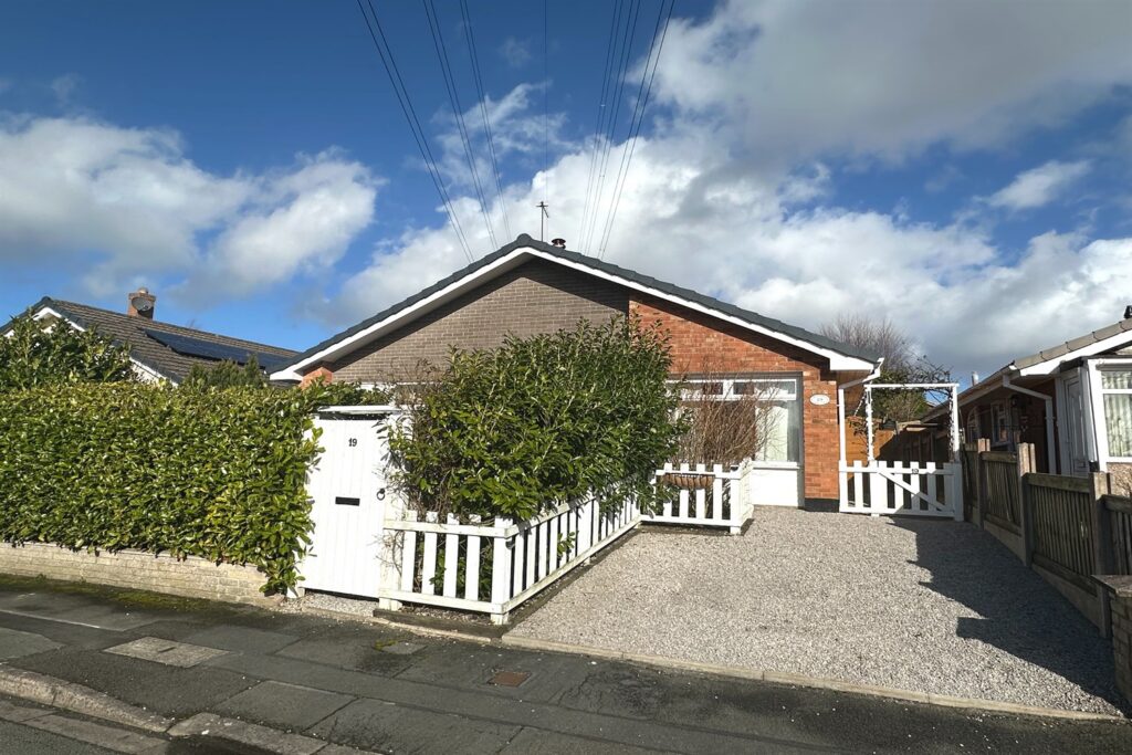 Erw Goed, Mold,  1100,  3 Bedrooms, 3 bedrooms, 1 receptions