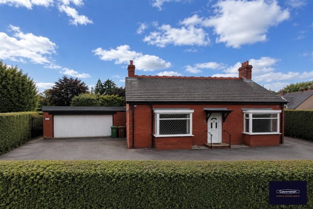 Park Road, Ruthin,  1000,  3 Bedrooms, 3 bedrooms, 2 receptions