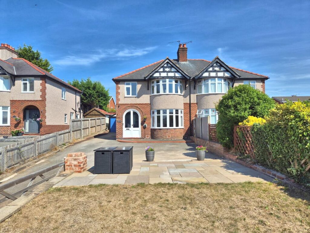 Llanfair Road, Ruthin, Price 325000, House - Semi-Detached 3 Bedrooms, 3 bedrooms, 2 receptions
