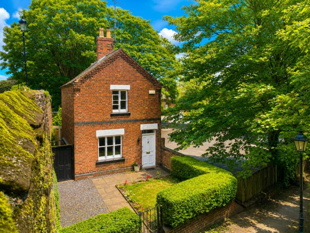 The Kaleyards, Frodsham Street, Chester, NEW 425000, House - Detached 2 Bedrooms, 2 bedrooms, 3 receptions