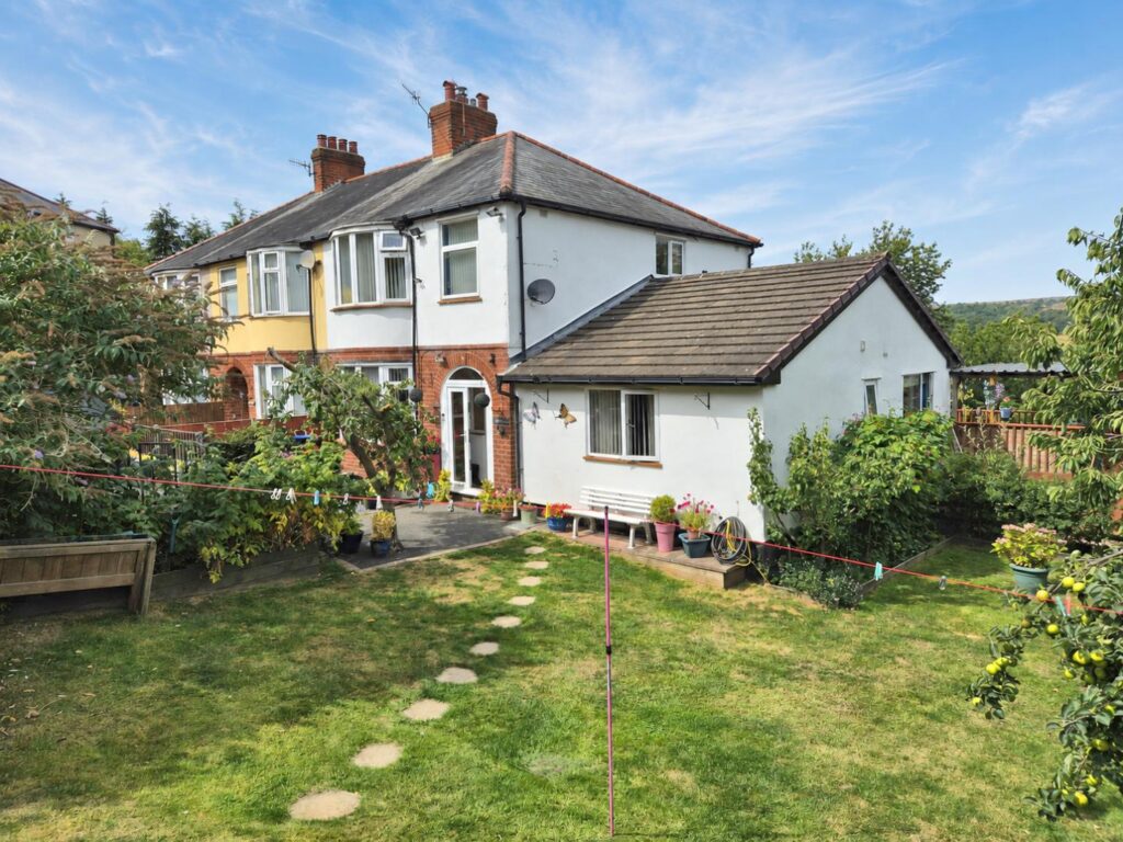 The Crescent, Corwen, Price 325000, House - End Terrace 4 Bedrooms, 4 bedrooms, 2 receptions