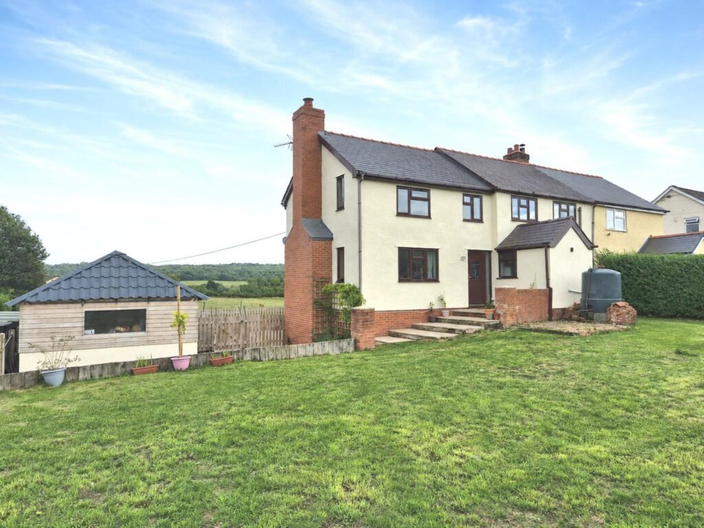 Maes Llan, Llanarmon-Yn-Ial, Mold, Price 400000, House - Semi-Detached 4 Bedrooms, 4 bedrooms, 1 receptions