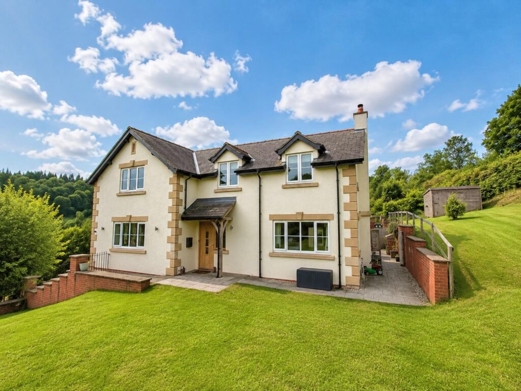Llanfwrog, Ruthin, NEW 600000, House - Detached 4 Bedrooms, 4 bedrooms, 3 receptions